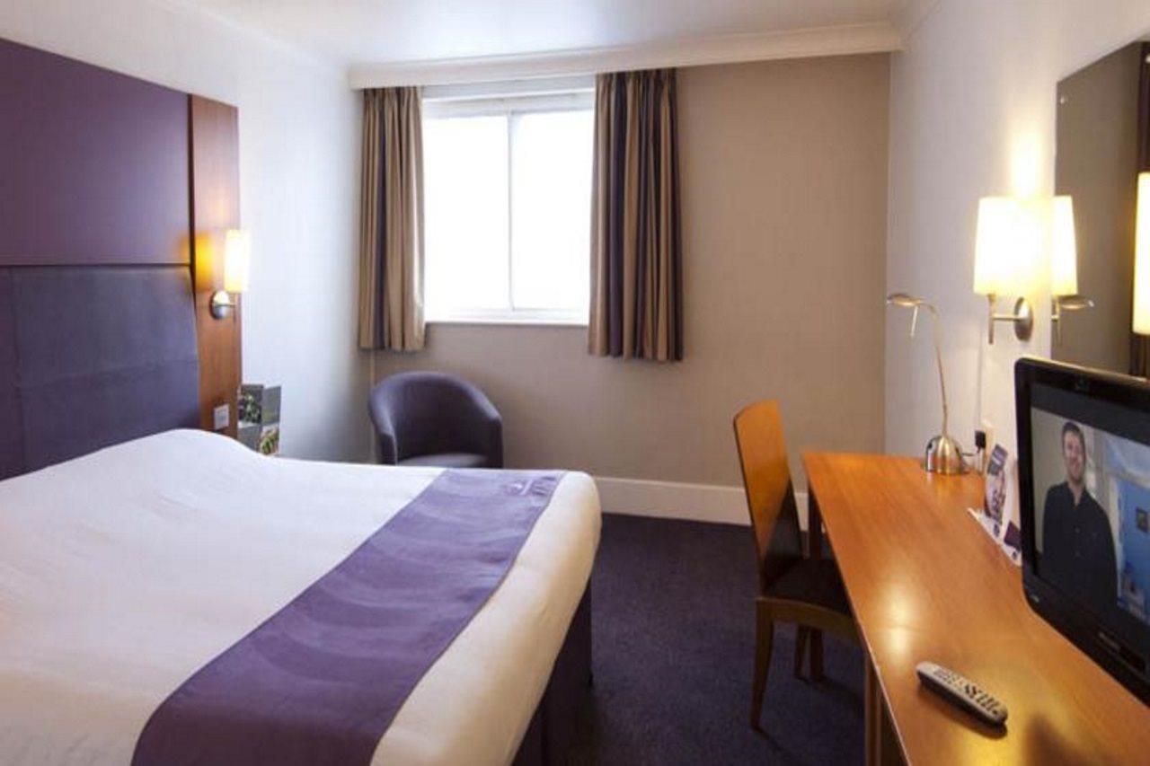 Premier Inn Portsmouth North Harbour Zewnętrze zdjęcie